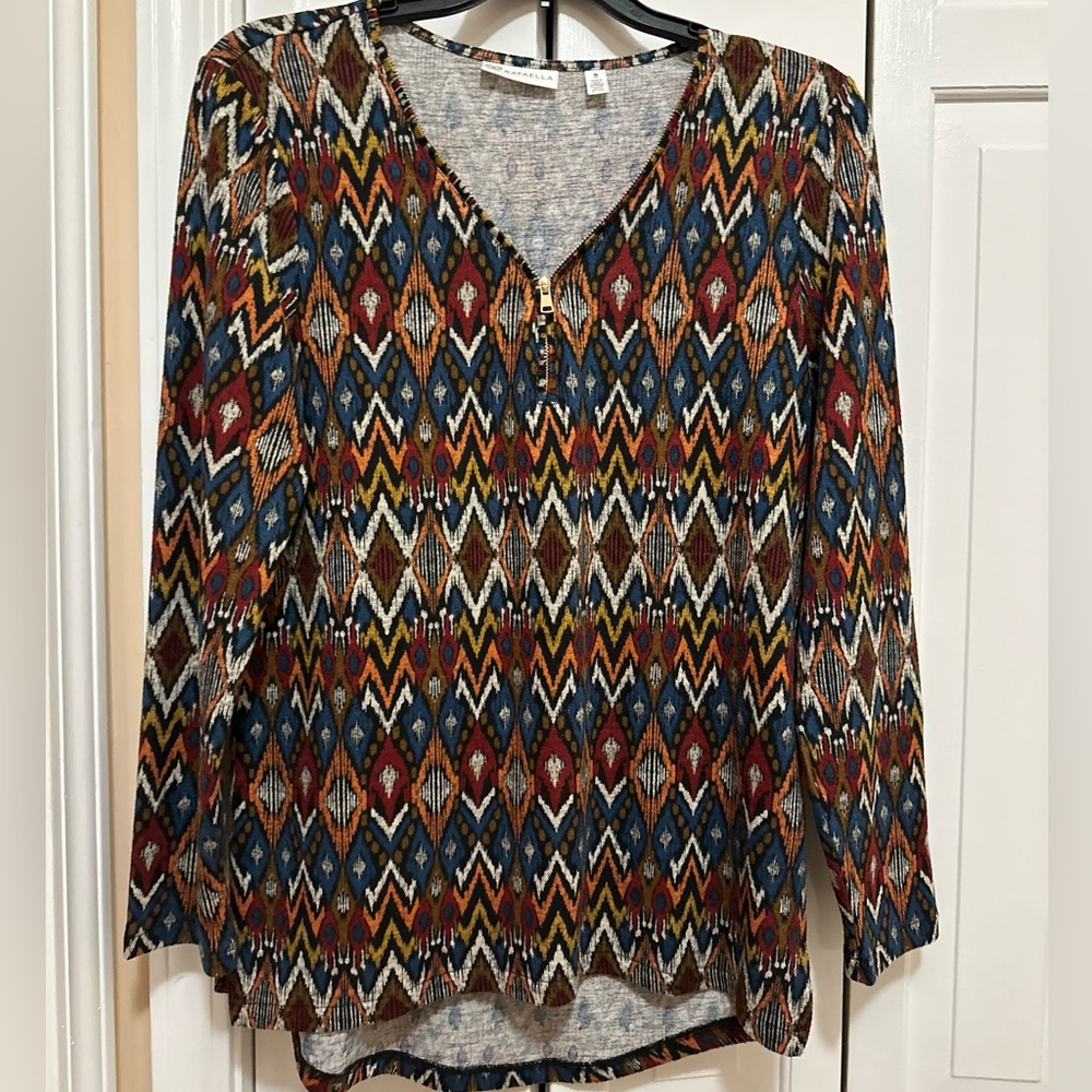 Rafaella Medium women's top. Long sleeve.